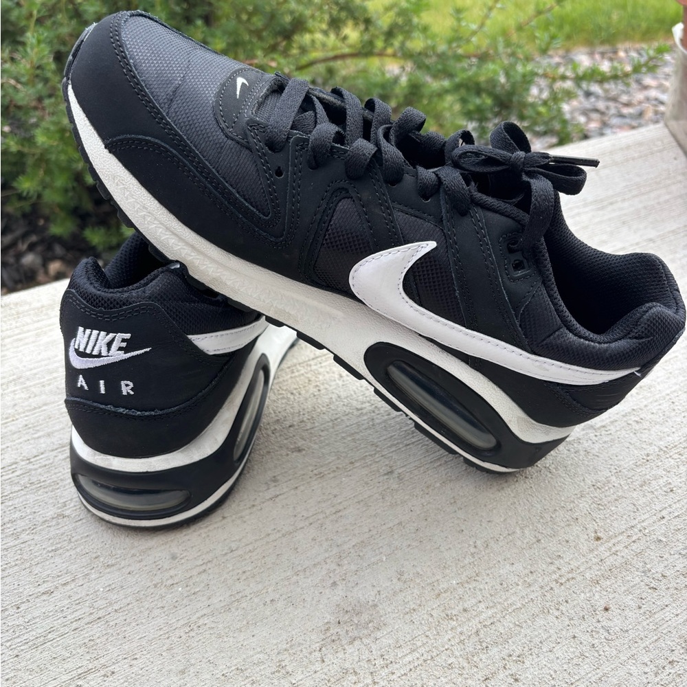 Nike Air Black and White Athletic Shoes
